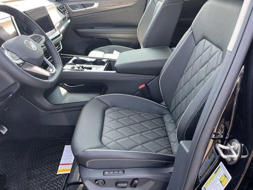 2025 Volkswagen Atlas 2.0T SEL Premium R-Line 4MOTION