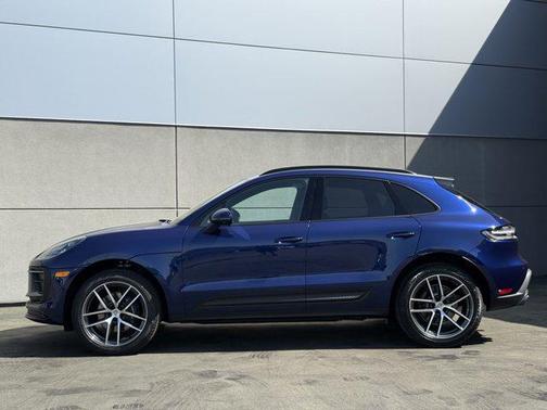 2025 Porsche Macan AWD
