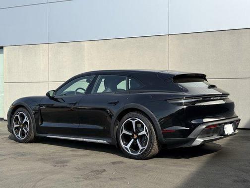 2025 Porsche Taycan 4