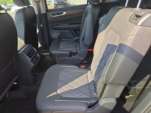 2026 Volkswagen Atlas 2.0T SEL Premium R-Line 4MOTION