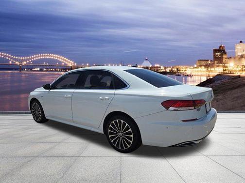 'WHITE' 2022 Volkswagen Passat 2.0T Limited Edition