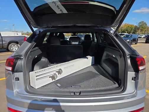 2026 Volkswagen Atlas Cross Sport 2.0T SEL Premium