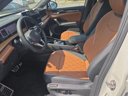 sandstone 2026 Volkswagen Tiguan 2.0T SEL R-Line 4MOTION