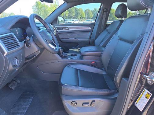 2022 Volkswagen Atlas Cross Sport 2.0T SE