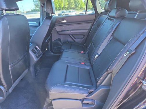 2022 Volkswagen Atlas Cross Sport 2.0T SE