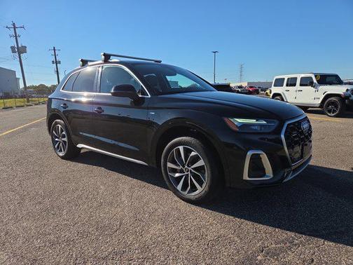 2023 Audi Q5 45 S line Premium Plus