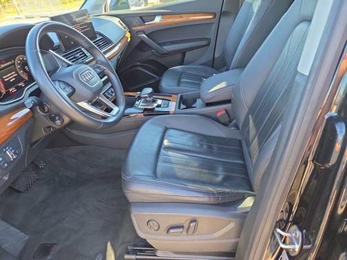 2023 Audi Q5 45 S line Premium Plus