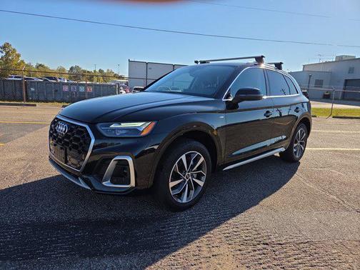 2023 Audi Q5 45 S line Premium Plus