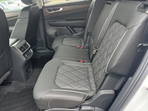 2025 Volkswagen Atlas 2.0T SEL Premium R-Line 4MOTION