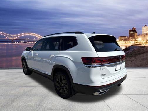 Pure White 2025 Volkswagen Atlas 2.0T SE w/Technology