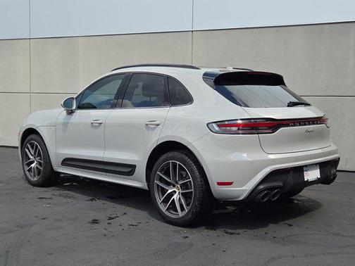 2022 Porsche Macan AWD