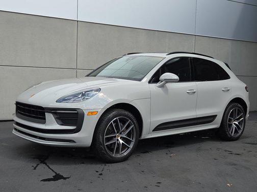 2022 Porsche Macan AWD