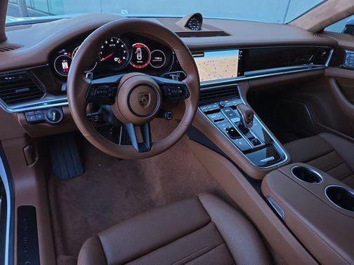 2023 Porsche Panamera GTS