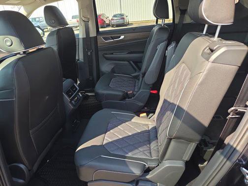 2026 Volkswagen Atlas 2.0T SEL Premium R-Line 4MOTION