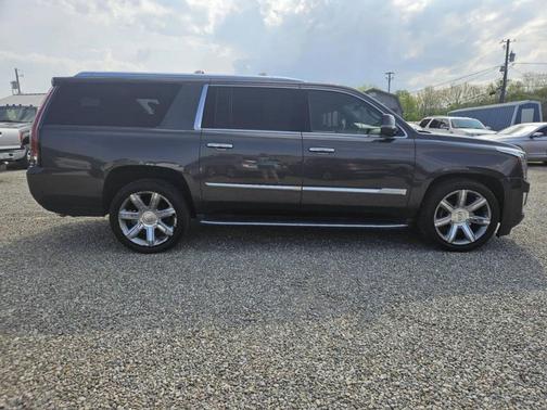 2017 Cadillac Escalade ESV Luxury