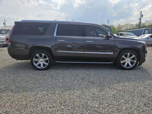 2017 Cadillac Escalade ESV Luxury