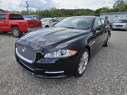 2013 Jaguar XJ Base