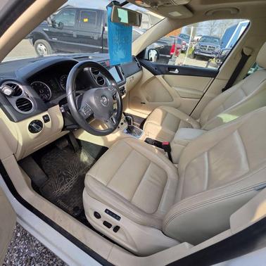 2011 Volkswagen Tiguan SEL