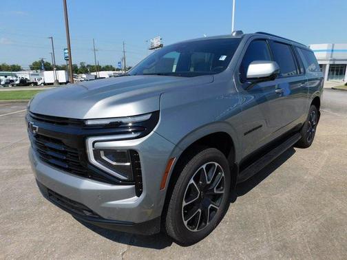 2025 Chevrolet Suburban RST