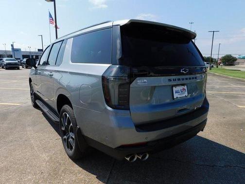 2025 Chevrolet Suburban RST