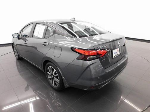 2022 Nissan Versa 1.6 SV