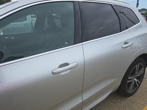 2018 Volvo XC60 T5 Momentum