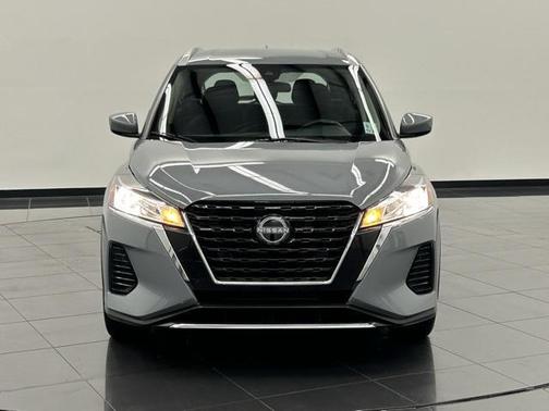 2022 Nissan Kicks SV