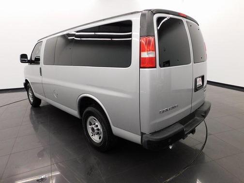 2017 GMC Savana 2500 LS