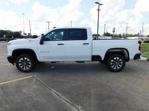 2025 Chevrolet Silverado 2500 Custom