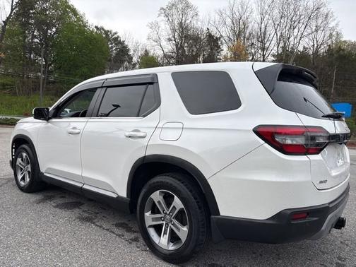 Platinum White Pearl 2023 Honda Pilot