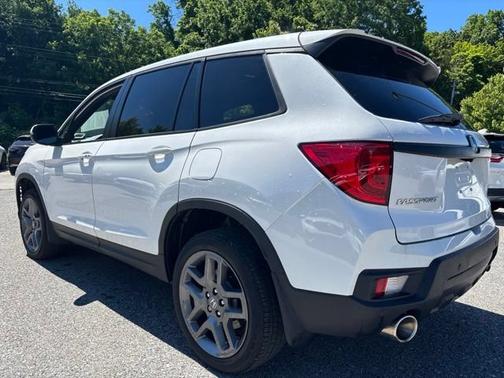 Platinum White Pearl 2023 Honda Passport