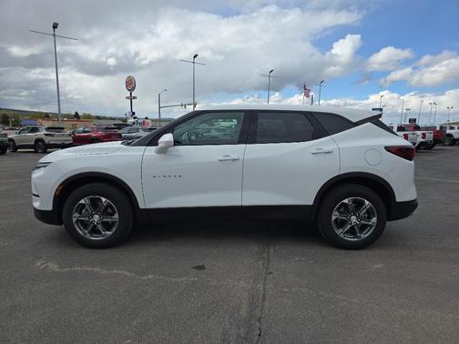 Summit White 2025 Chevrolet Blazer 2LT