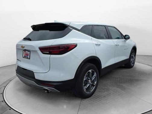 Summit White 2025 Chevrolet Blazer 2LT
