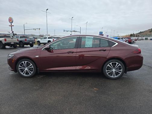 2018 Buick Regal Sportback Essence