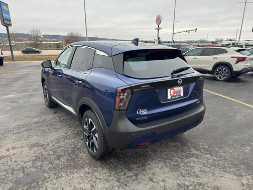 2025 Nissan Kicks SV
