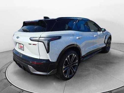 Polar White Tricoat 2026 Chevrolet Blazer EV SS AWD
