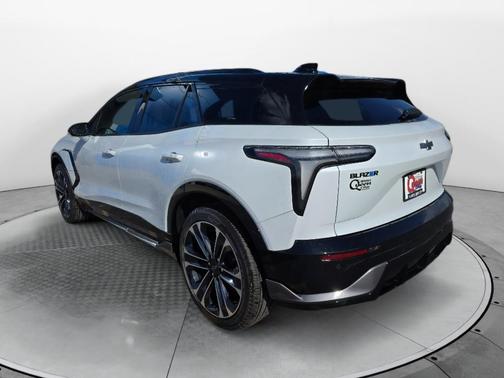 Polar White Tricoat 2026 Chevrolet Blazer EV SS AWD