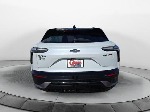 Polar White Tricoat 2026 Chevrolet Blazer EV SS AWD