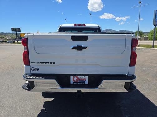 Summit White 2022 Chevrolet Silverado 1500 WT