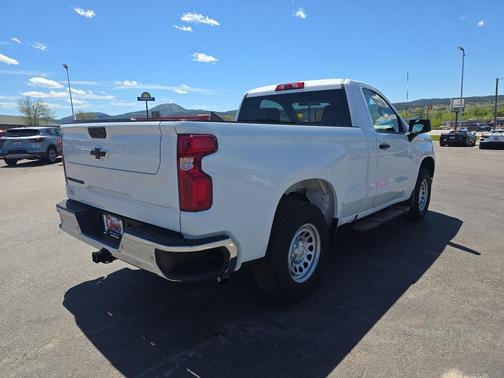 Summit White 2022 Chevrolet Silverado 1500 WT