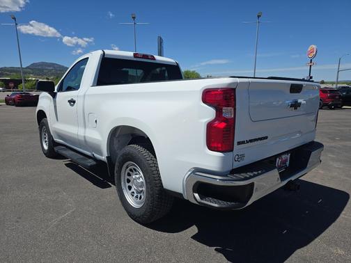 Summit White 2022 Chevrolet Silverado 1500 WT
