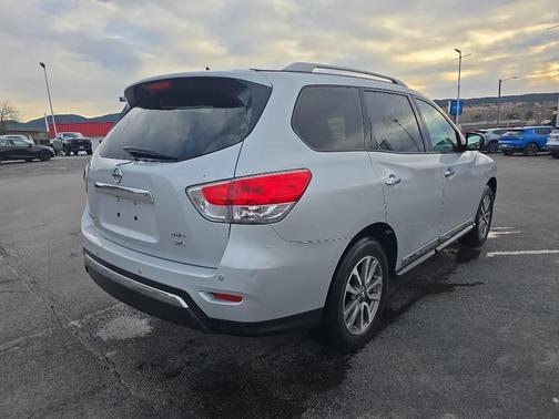 2013 Nissan Pathfinder SL