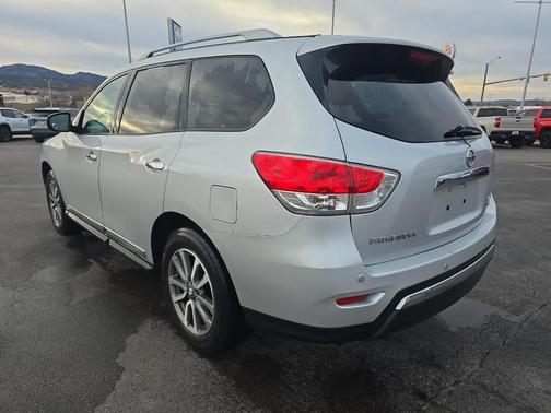 2013 Nissan Pathfinder SL