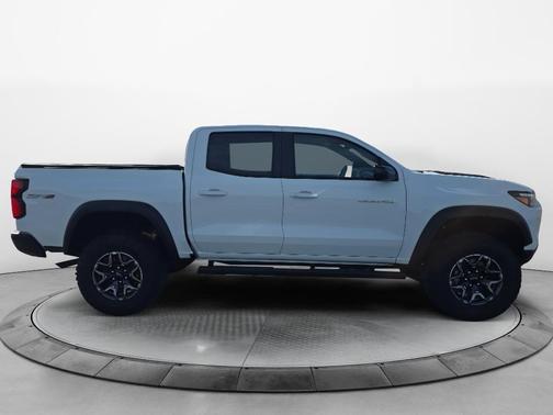 Summit White 2025 Chevrolet Colorado ZR2