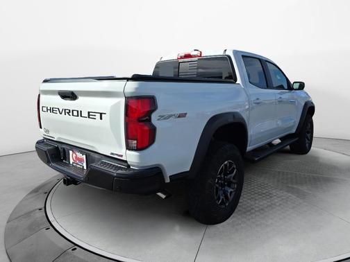 Summit White 2025 Chevrolet Colorado ZR2