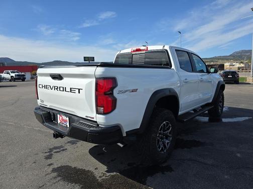 Summit White 2025 Chevrolet Colorado ZR2