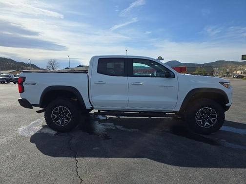 Summit White 2025 Chevrolet Colorado ZR2