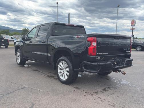 Black 2022 Chevrolet Silverado 1500 Custom
