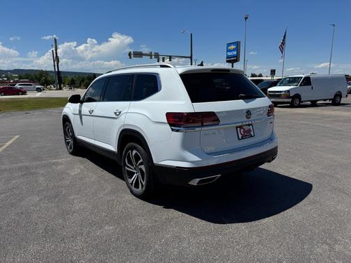 Pure White 2021 Volkswagen Atlas 3.6L SEL Premium