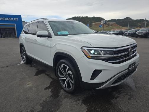 Pure White 2021 Volkswagen Atlas 3.6L SEL Premium